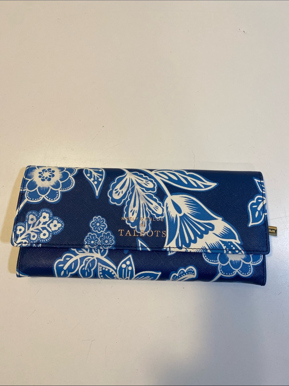 Nelly & Chloe Talbots Navy and White Floral Fold-Over Travel Jewelry Roll